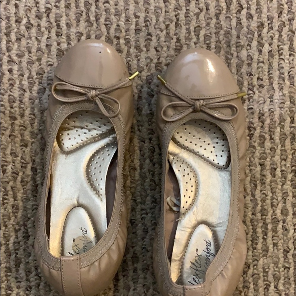 Beige leather ballet flats - Picture 5 of 5